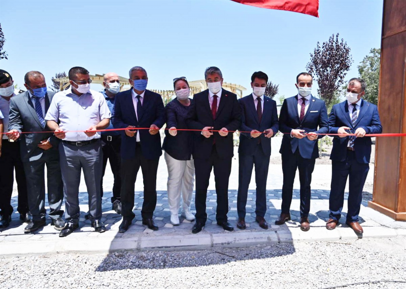 Lalegölü Köy Meydanı açıldı